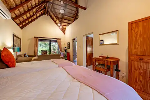 Iketla Lodge